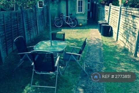 Studio to rent, Warwick Road, West Drayton, UB7