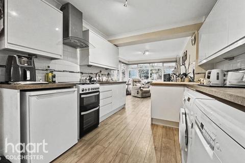 3 bedroom semi-detached bungalow for sale, Turner Close, Wivenhoe