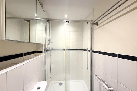 2 bedroom apartment to rent, Marchant Close, Mill Hill, NW7