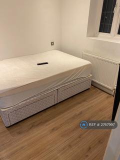 undefined, Gibsons Hill, London, SW16