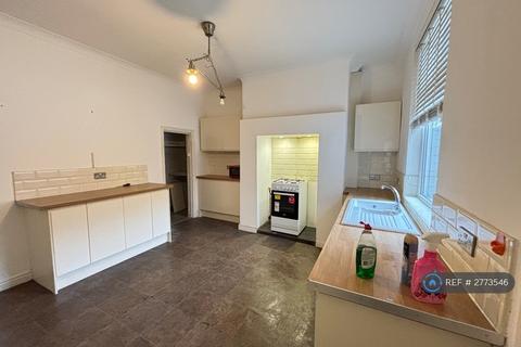 2 bedroom terraced house to rent, Haslam Street, Bury, BL9