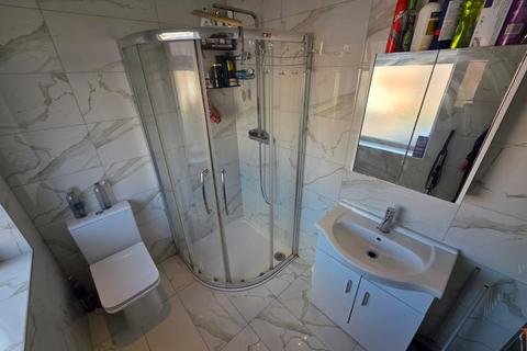 undefined, Meyrick Avenue, Room 3, Luton, Bedfordshire