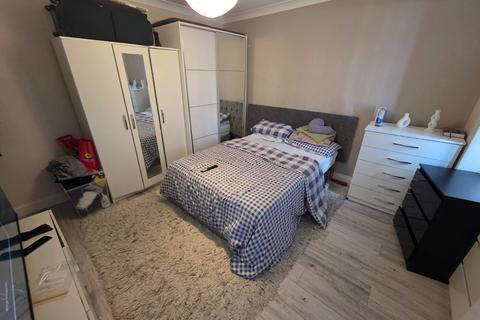 undefined, Meyrick Avenue, Room 3, Luton, Bedfordshire