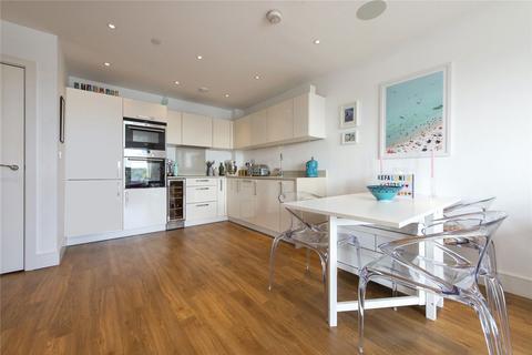 2 bedroom flat for sale, Queensland Road, London N7