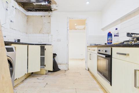 3 bedroom flat for sale, Brunswick Place, Hove