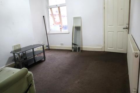 3 bedroom terraced house to rent, Kingston Road, Leicester LE2