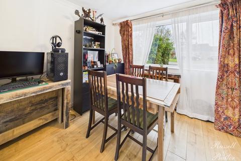 undefined, Sandholme,  Steeple Claydon,  Buckinghamshire,  MK18 2QE, MK18