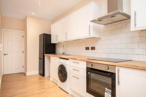 2 bedroom flat to rent, Commercial Road, Shadwell, London, E1
