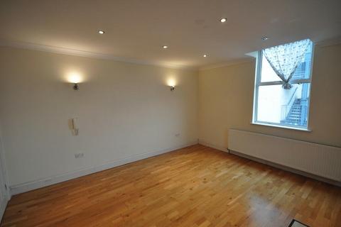undefined, Station Court, Burton-on-Trent, Staffordshire, DE14