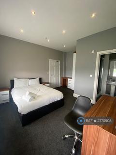 1 bedroom in a house share to rent, Crescent, Salford, M5