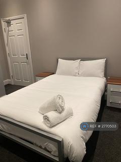 1 bedroom in a house share to rent, Crescent, Salford, M5