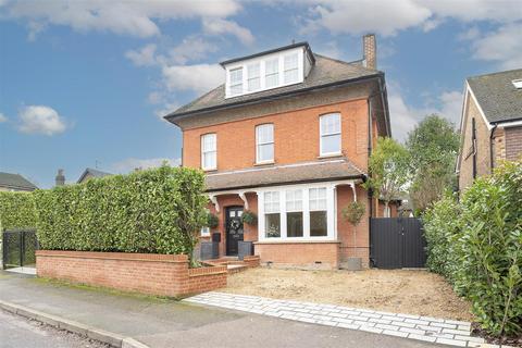 4 bedroom apartment for sale, Hollybush Lane, Harpenden