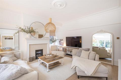 4 bedroom apartment for sale, Hollybush Lane, Harpenden