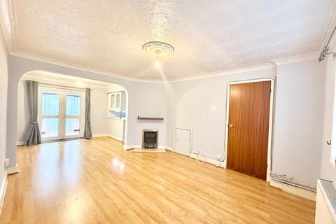 3 bedroom semi-detached house for sale, Haven Close, Canvey Island