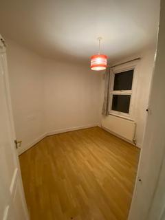 3 bedroom flat to rent, South Harrow, HA2