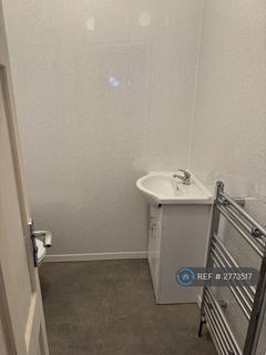 3 bedroom end of terrace house to rent, Stevens Road, Dagenham, RM8