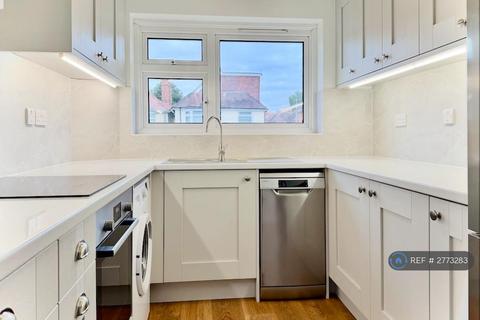 2 bedroom maisonette to rent, Lincoln Court, Southampton, SO15
