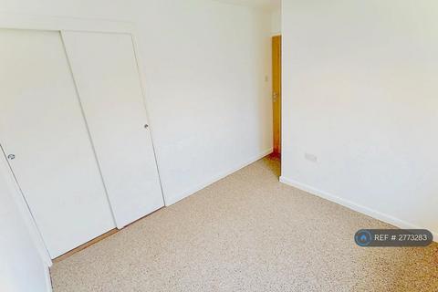 2 bedroom maisonette to rent, Lincoln Court, Southampton, SO15