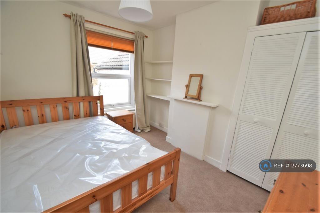 Upstairs Bedroom 2