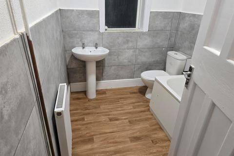 2 bedroom apartment to rent, Christchurch Road, Bournemouth