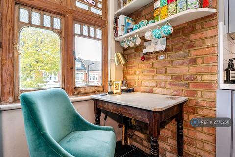 1 bedroom flat to rent, Queens Park, London, NW6