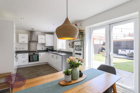 4 bedroom detached house for sale, Lovesey Avenue, Hucknall, Nottingham, NG15