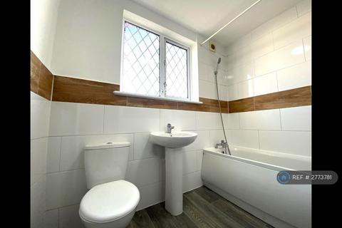 3 bedroom flat to rent, Chingford Mount Road, London, E4
