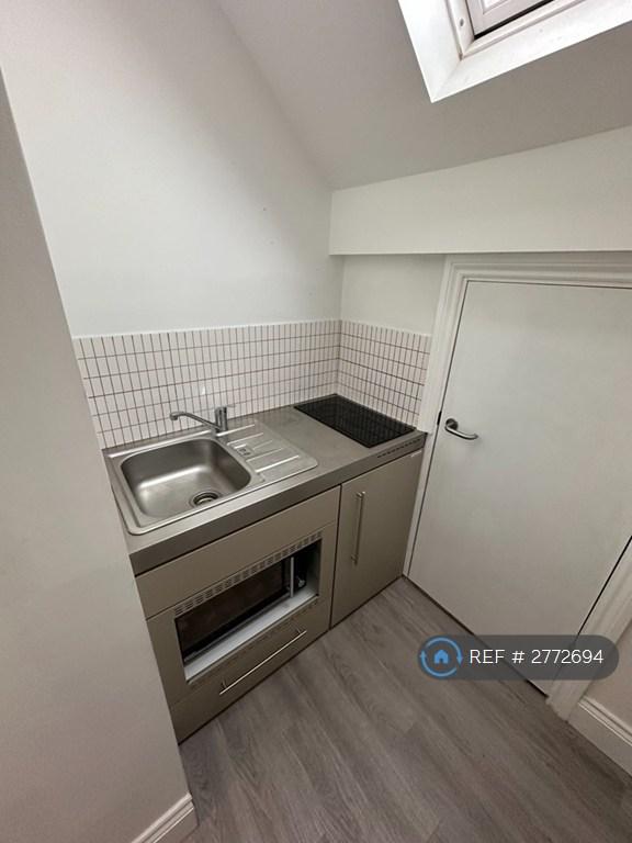 Studio Kitchenette
