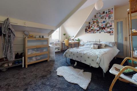 3 bedroom house to rent, Pearson Grove, Hyde Park, Leeds LS6 1JB