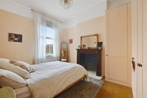 2 bedroom flat for sale, Tubbs Road, London, NW10