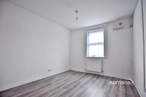 2 bedroom flat to rent, Alexandra Road, Uxbridge, UB8