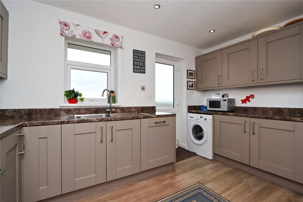 Kitchen Pic 2