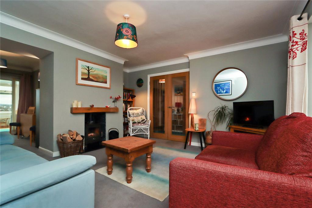 Lounge Pic 1