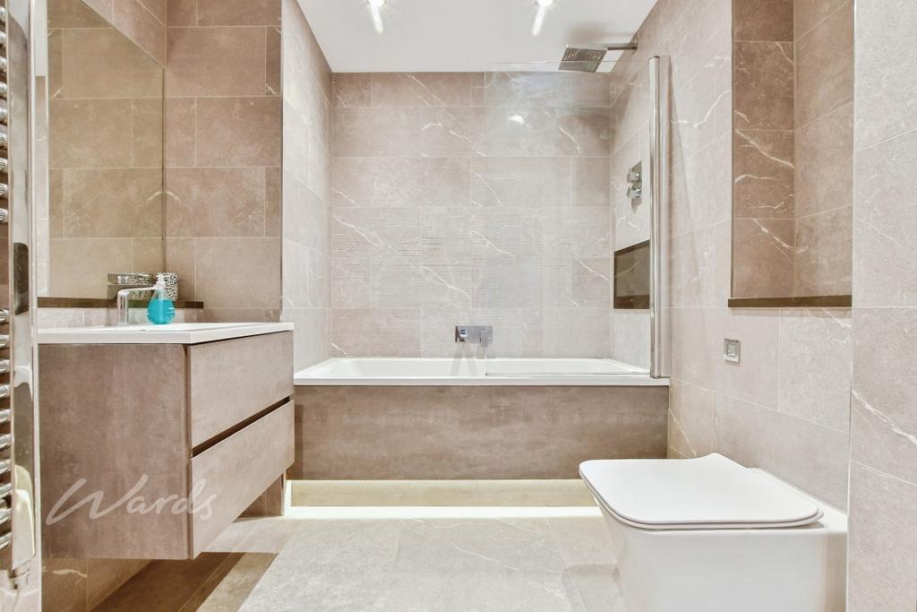 Queen 6 bath use
