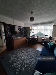 2 bedroom maisonette to rent, Highfield Avenue, London, NW9