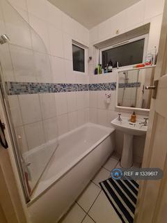 2 bedroom maisonette to rent, Highfield Avenue, London, NW9