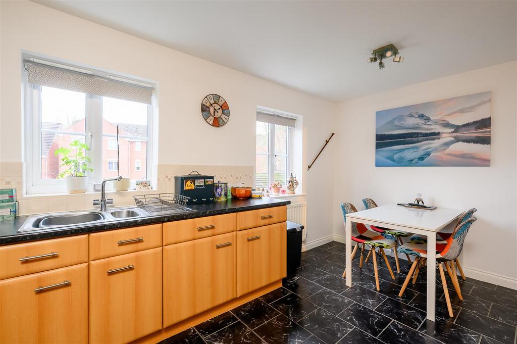 Dining kitchen