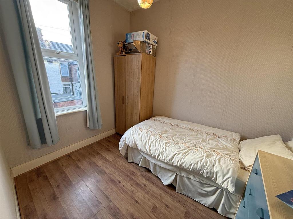Bedroom 4.jpg