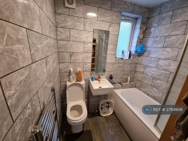 Main Bathroom