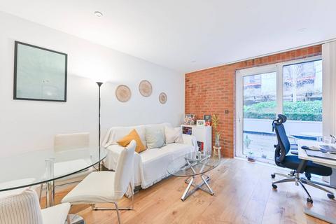 1 bedroom flat for sale, Warehouse Court, Woolwich Riverside, London, SE18