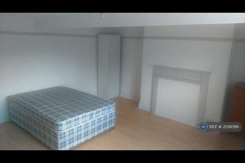 2 bedroom flat to rent, Manchester Road, Huddersfield, HD1