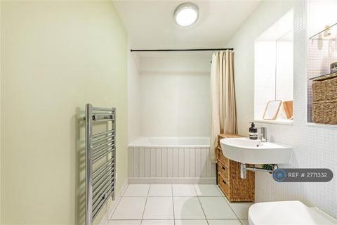 undefined, Drayton Park, London, N5