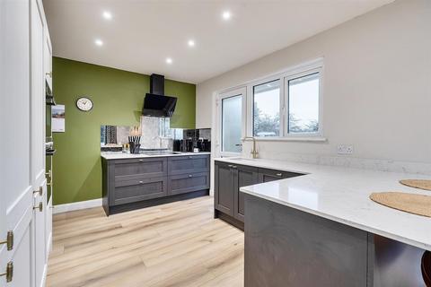 undefined, Roseland Crescent, Tregony, Truro
