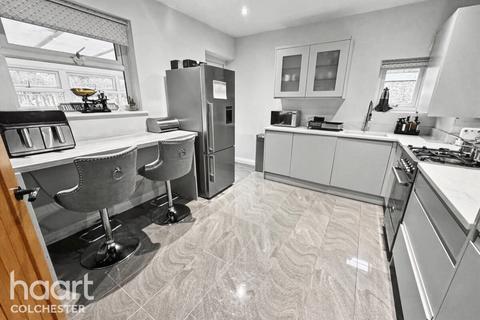 3 bedroom detached bungalow for sale, Parsons Heath, Colchester