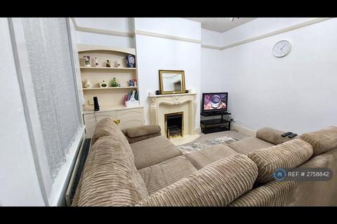 2 bedroom terraced house to rent, Sheridan Street, Leicester, LE2