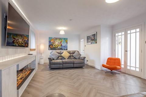 undefined, Bonhard Court, Bo'ness EH51
