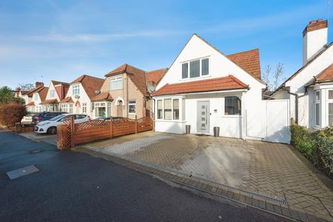 undefined, Park Avenue, Hounslow TW3