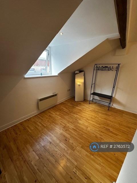 Large Double Bedroom