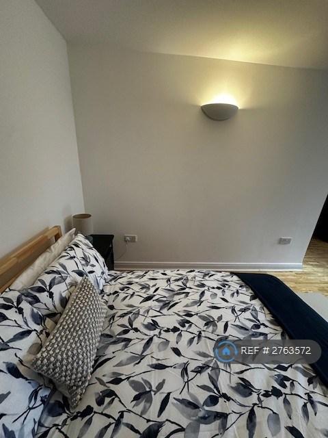 Large Double Bedroom