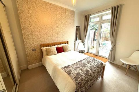 1 bedroom flat for sale, Hoveden Road